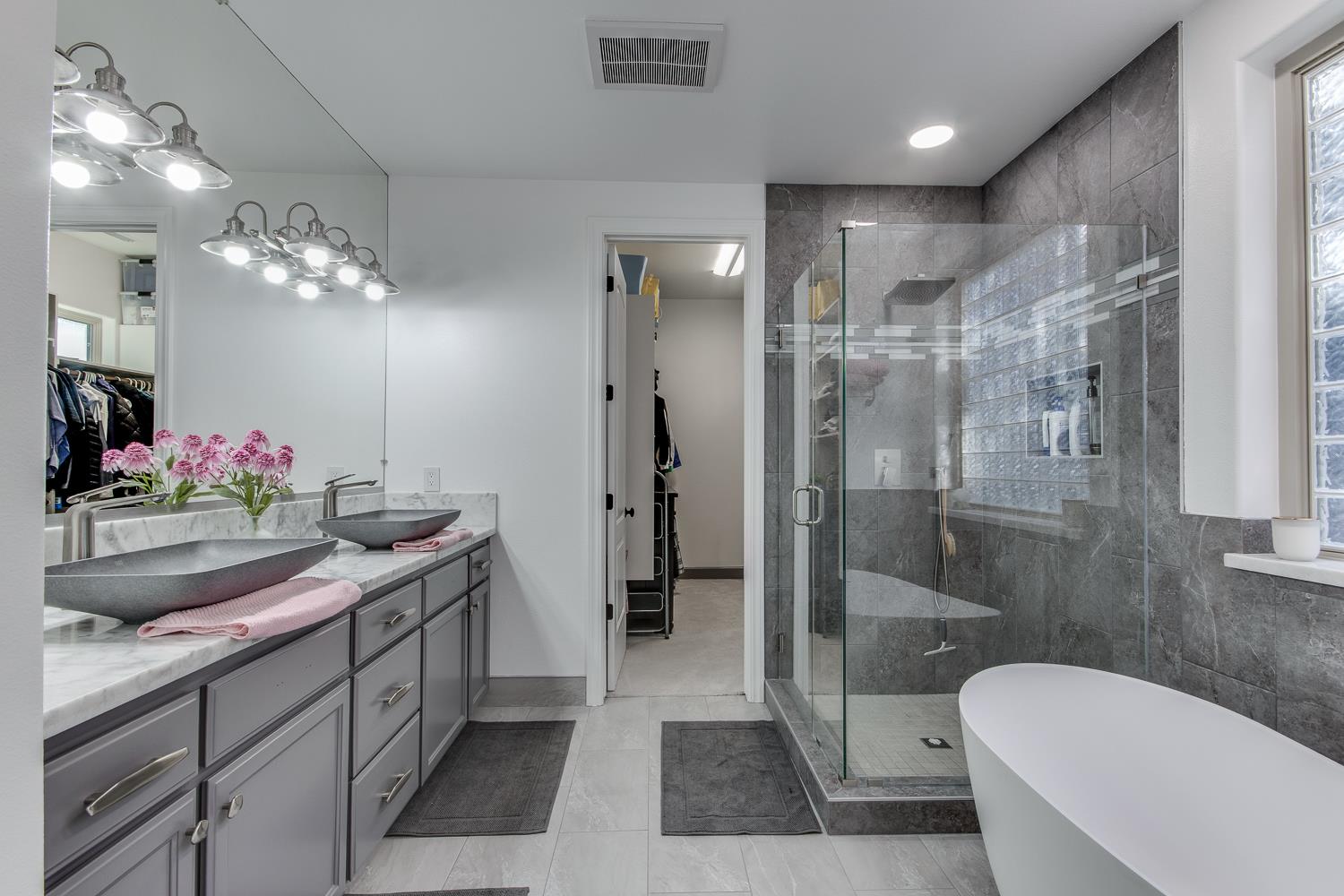 11722 E Ashlan Ave, Sanger, CA 93657