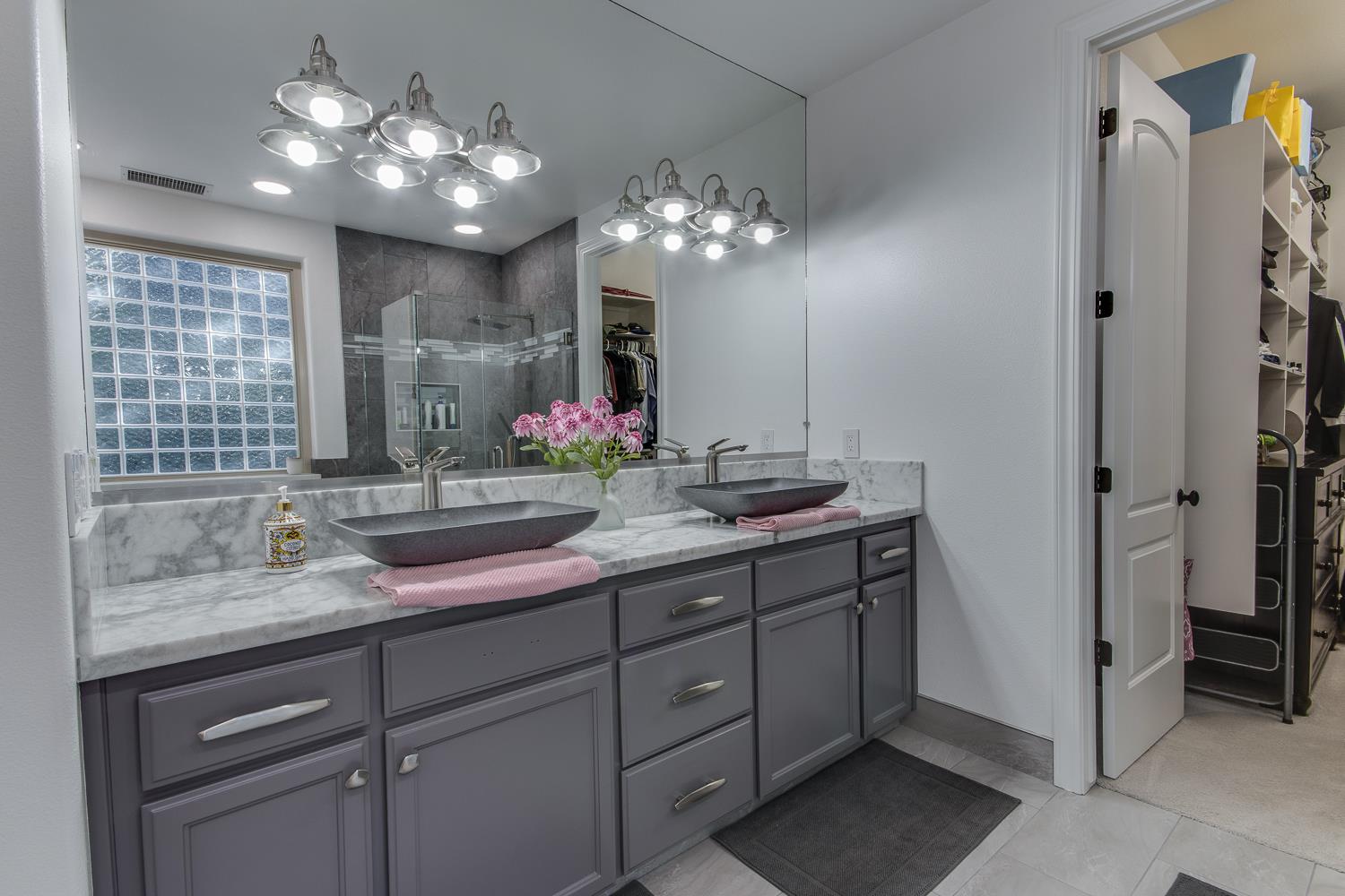 11722 E Ashlan Ave, Sanger, CA 93657