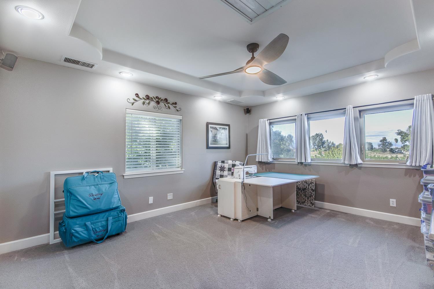 11722 E Ashlan Ave, Sanger, CA 93657