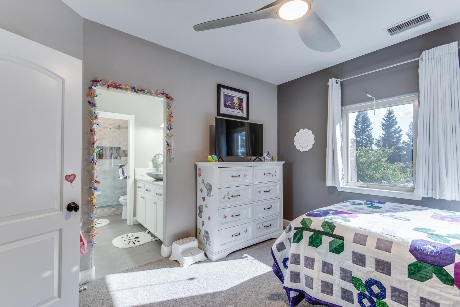 11722 E Ashlan Ave, Sanger, CA 93657