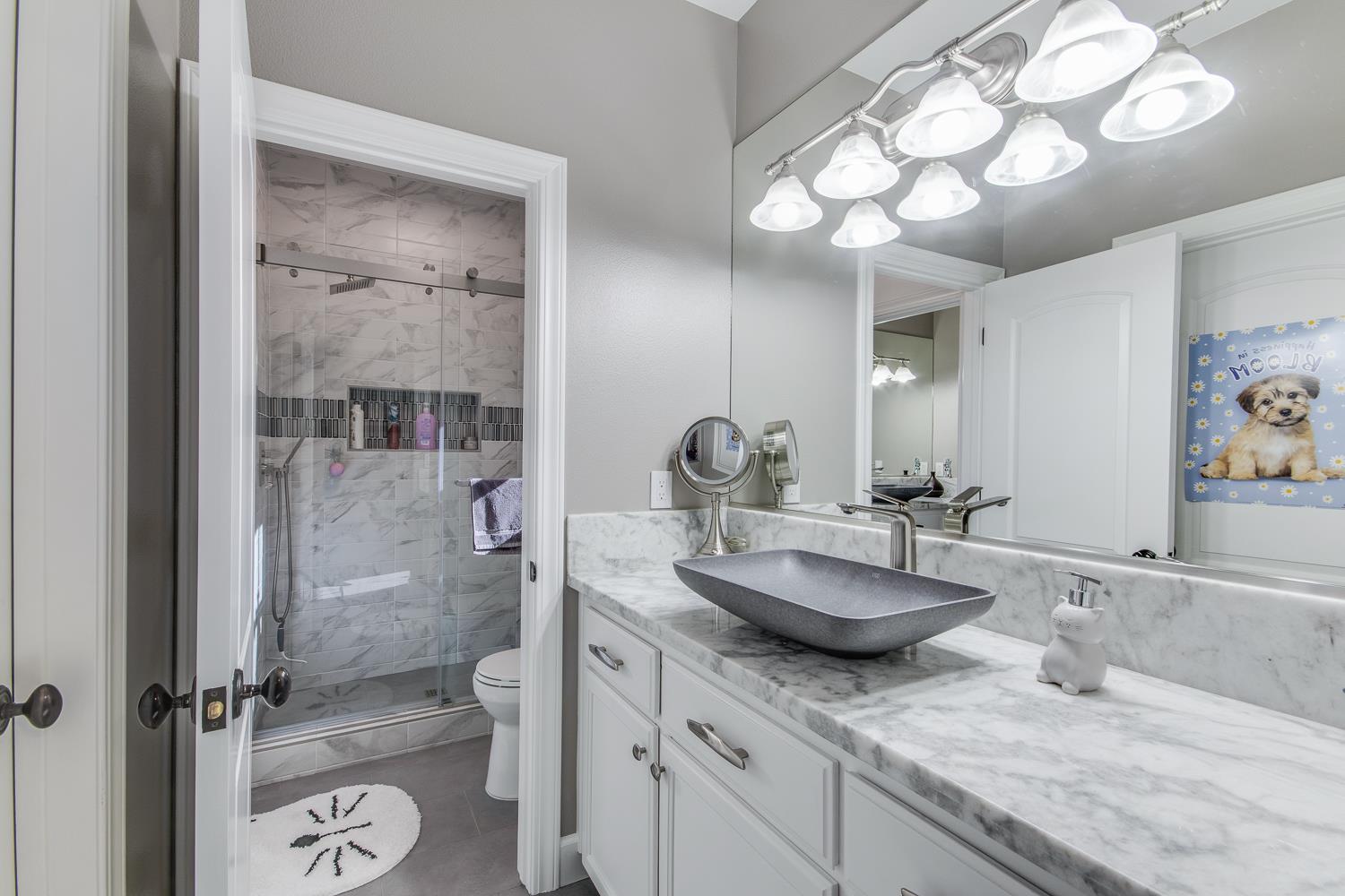 11722 E Ashlan Ave, Sanger, CA 93657