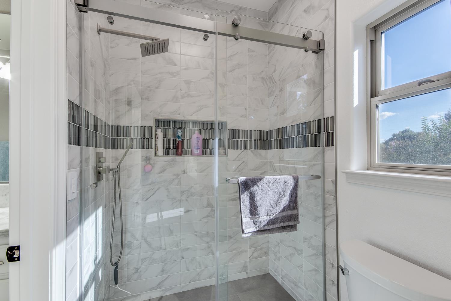 11722 E Ashlan Ave, Sanger, CA 93657