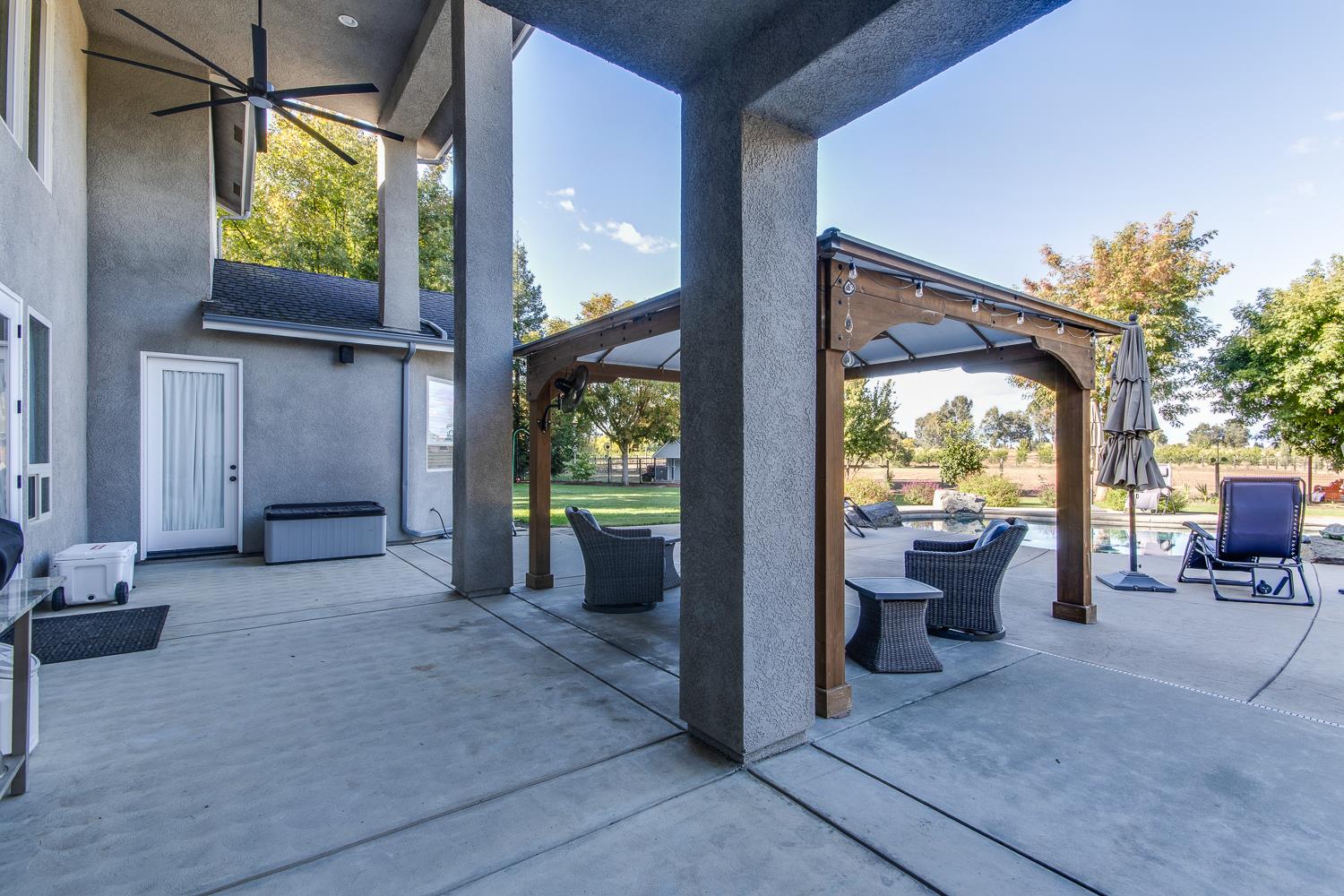 11722 E Ashlan Ave, Sanger, CA 93657