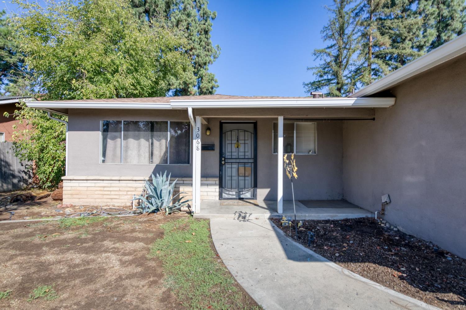 3068 W Fairmont Ave, Fresno, CA 93722