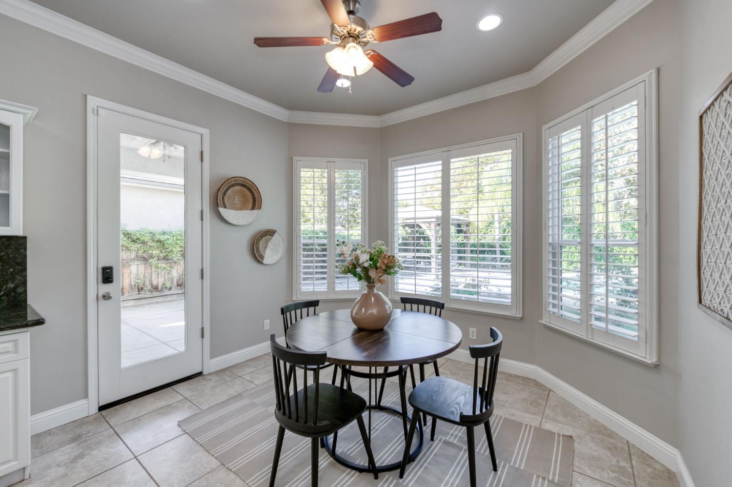 1882 N Nadine Ave, Clovis, CA 93619