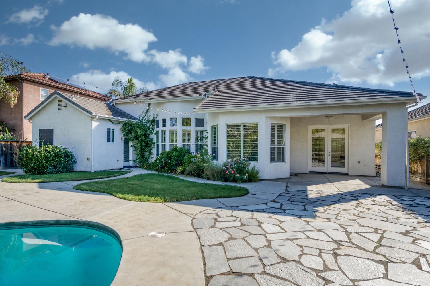 1882 N Nadine Ave, Clovis, CA 93619