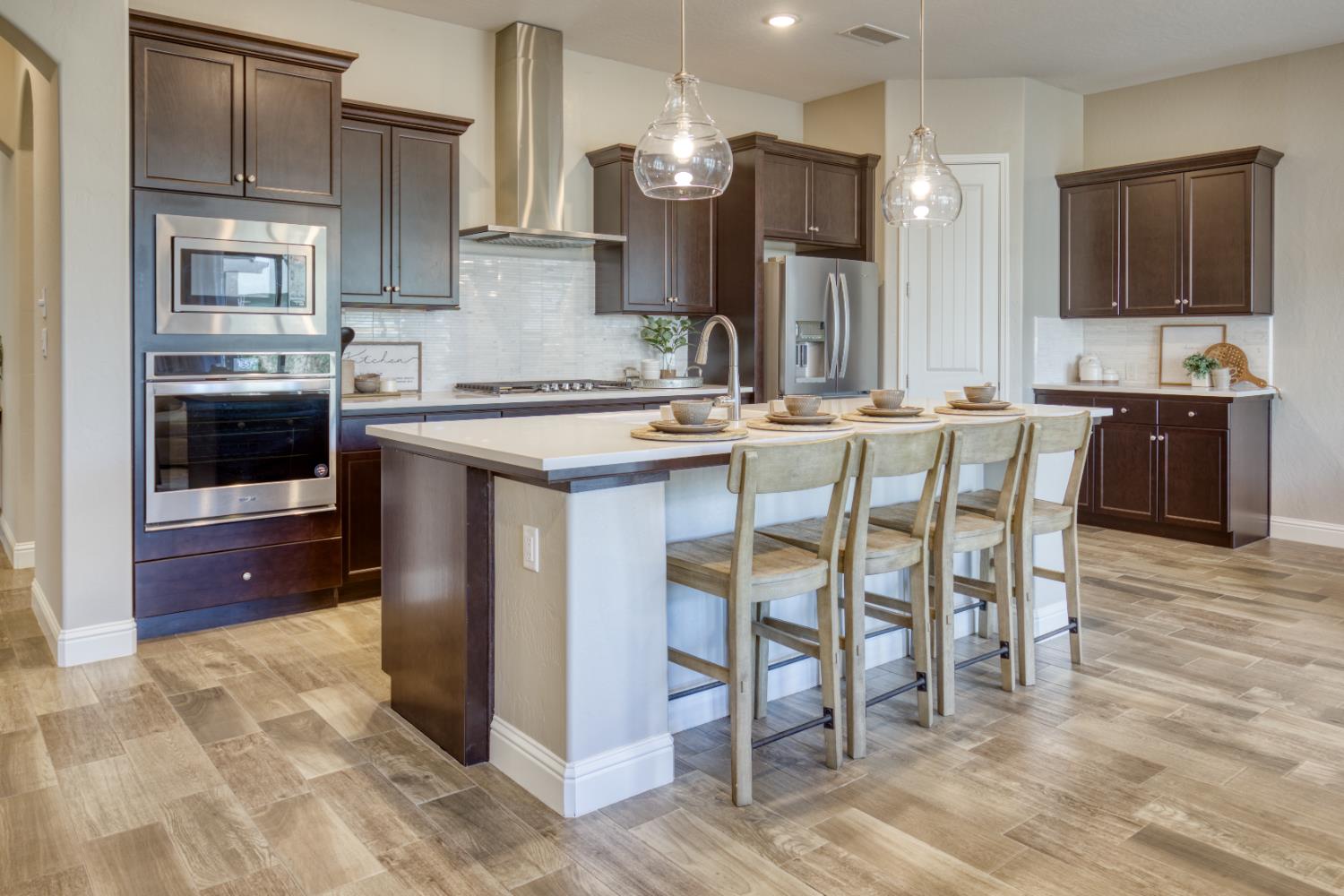 6351 E Millie Dr, Fresno, CA 93727