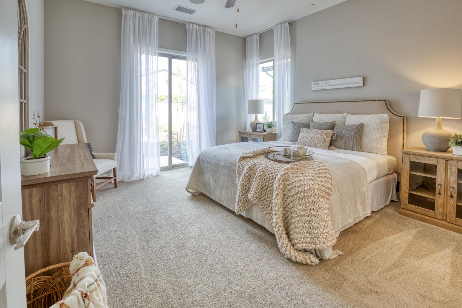 6351 E Millie Dr, Fresno, CA 93727