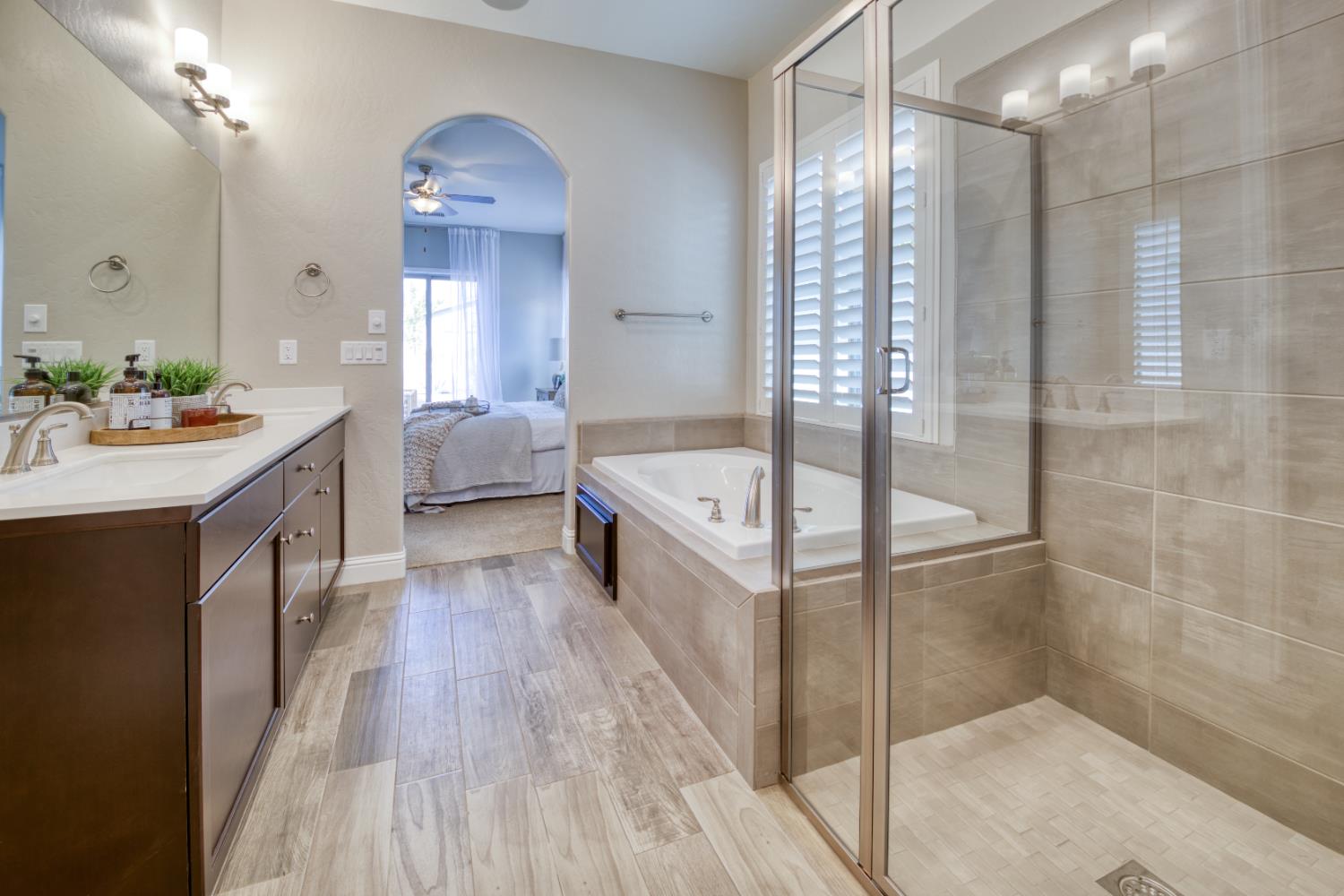 6351 E Millie Dr, Fresno, CA 93727