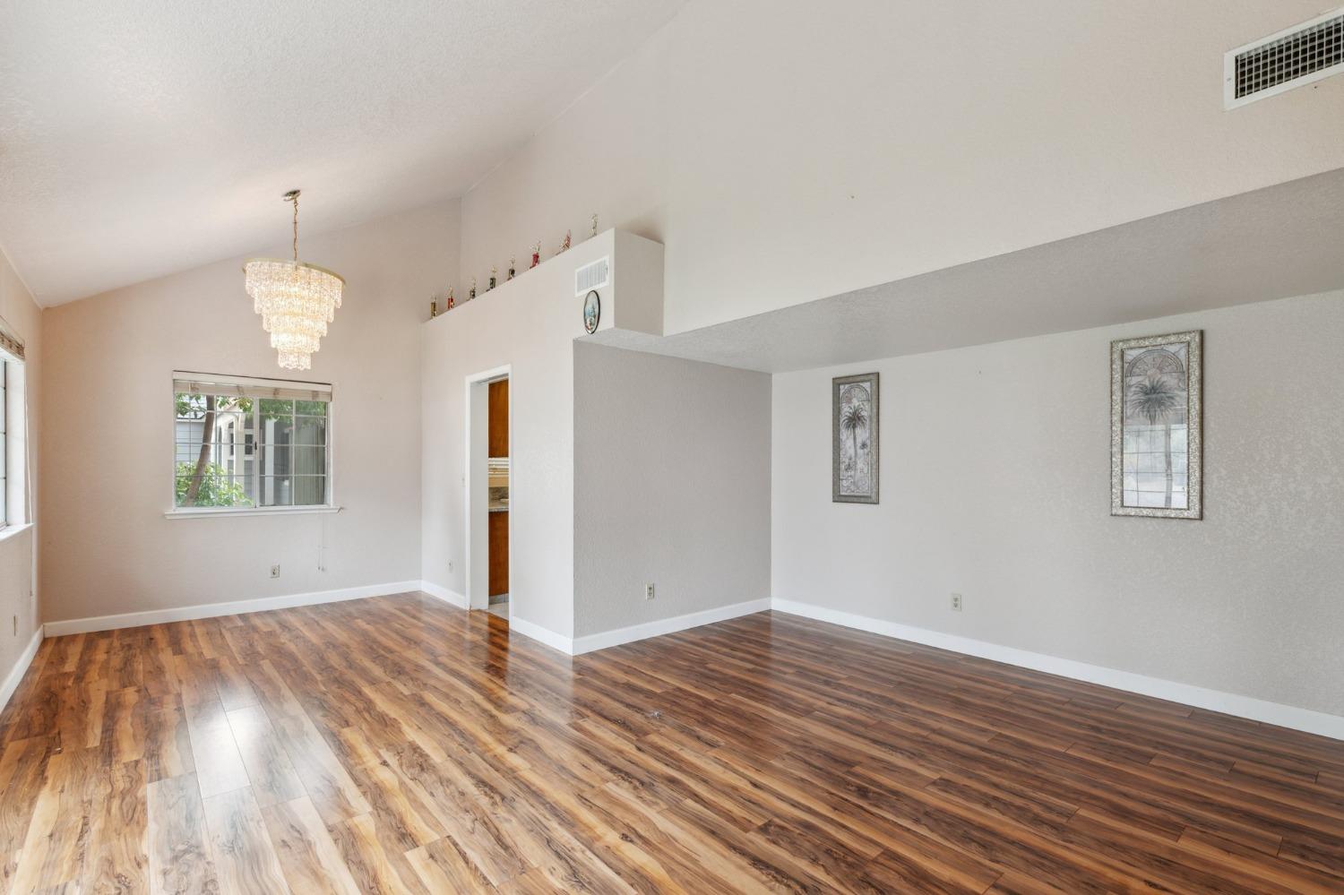 4129 W Regency Ave, Fresno, CA 93722