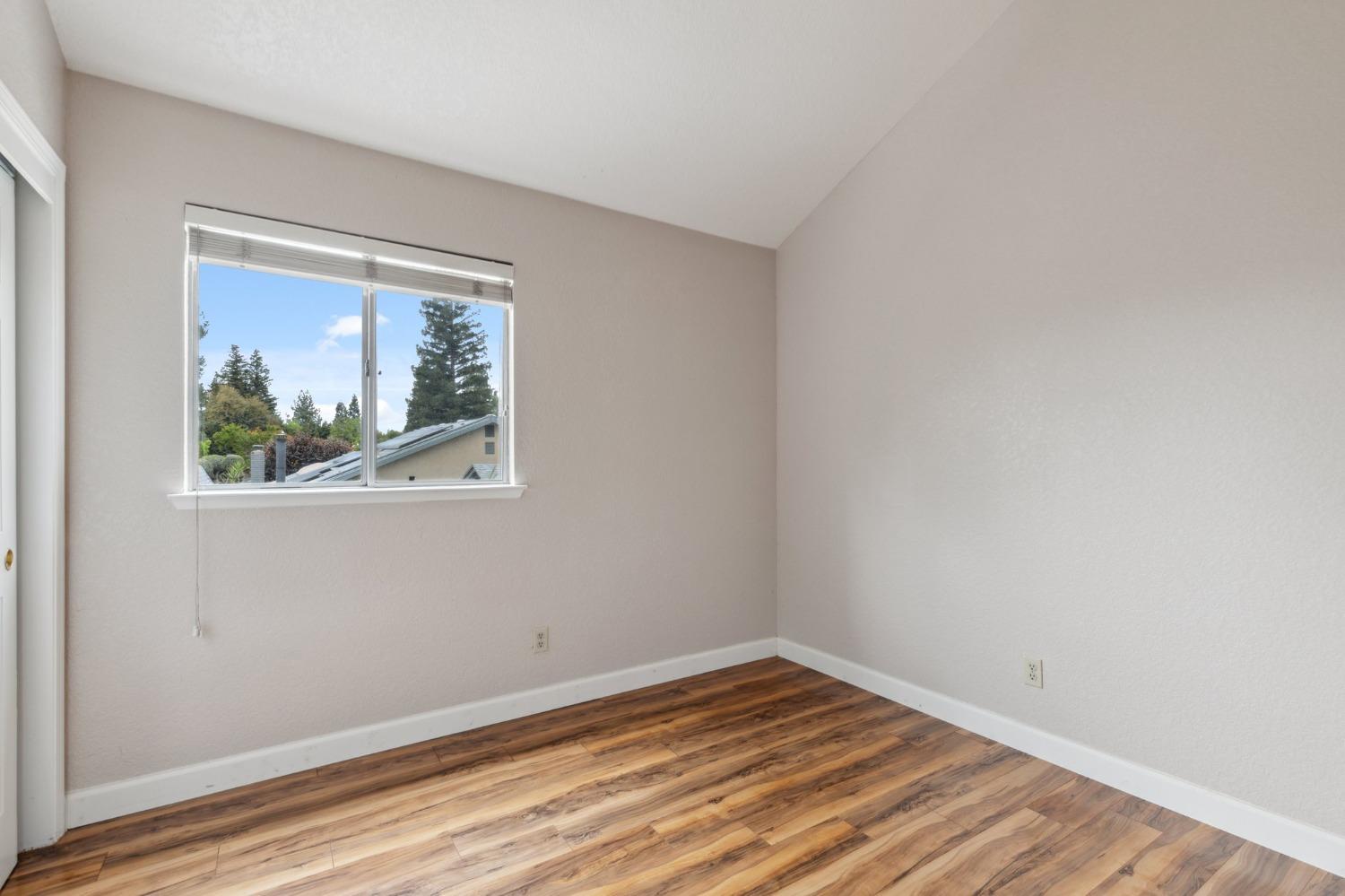 4129 W Regency Ave, Fresno, CA 93722