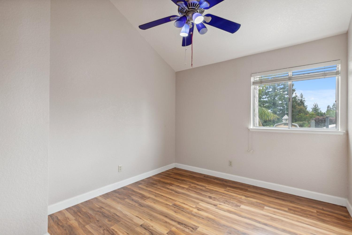 4129 W Regency Ave, Fresno, CA 93722