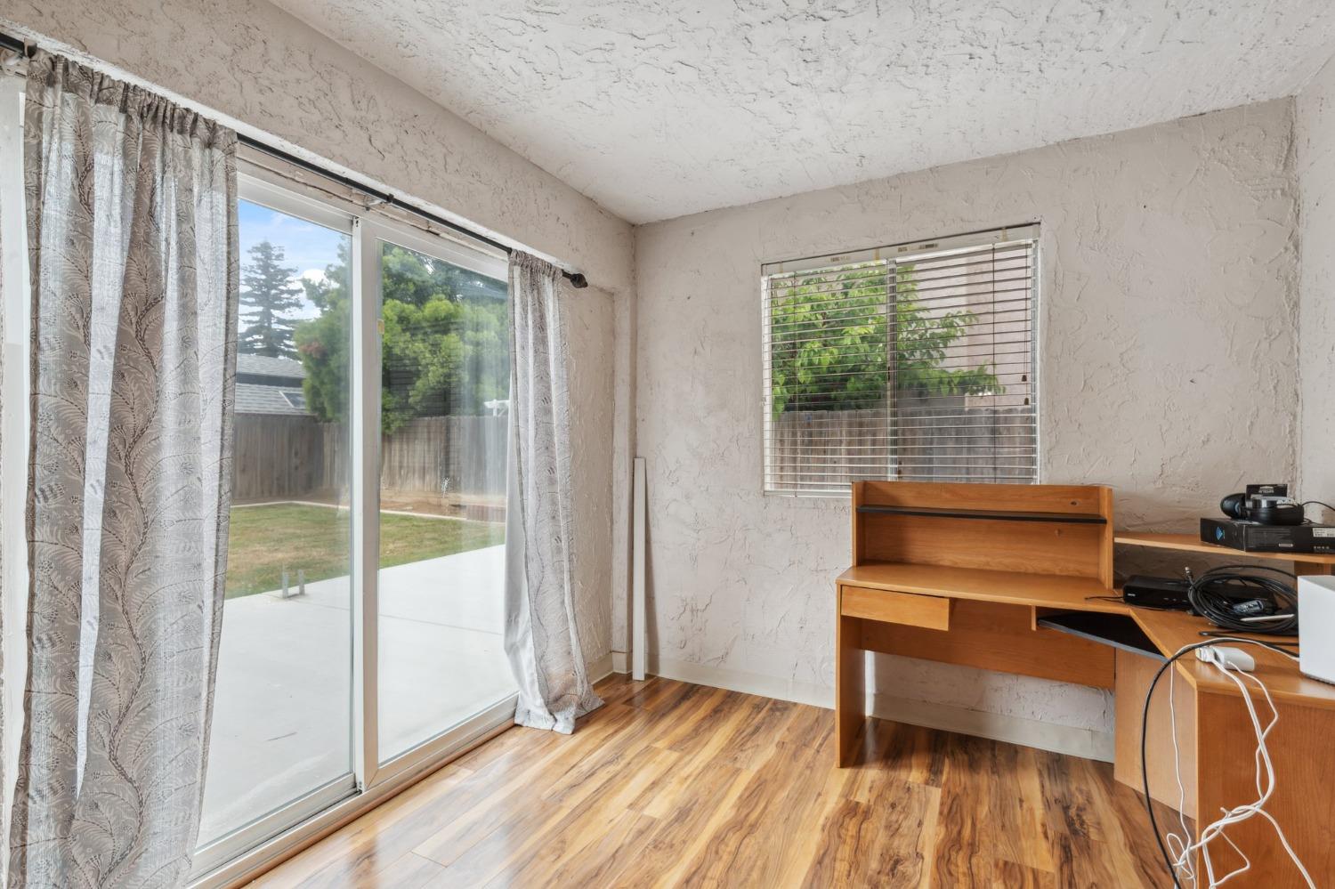 4129 W Regency Ave, Fresno, CA 93722