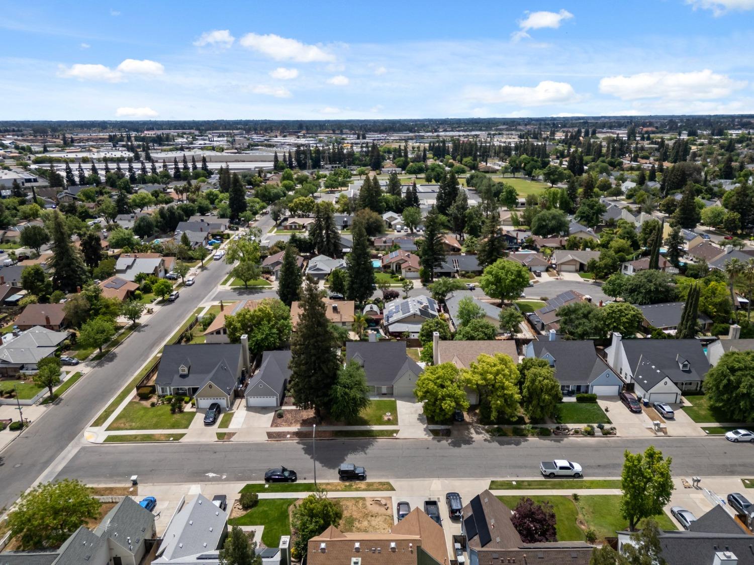 4129 W Regency Ave, Fresno, CA 93722