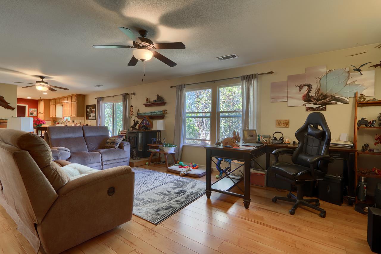 4733 Hirsch Rd, Mariposa, CA 95338