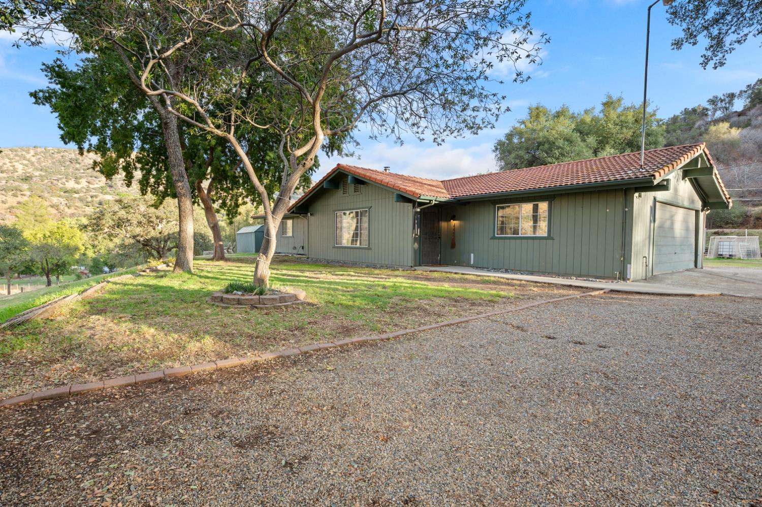38570 Rustic Ln, Yokuts Valley, CA 93675