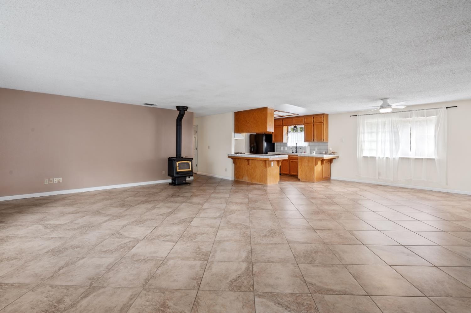 38570 Rustic Ln, Yokuts Valley, CA 93675