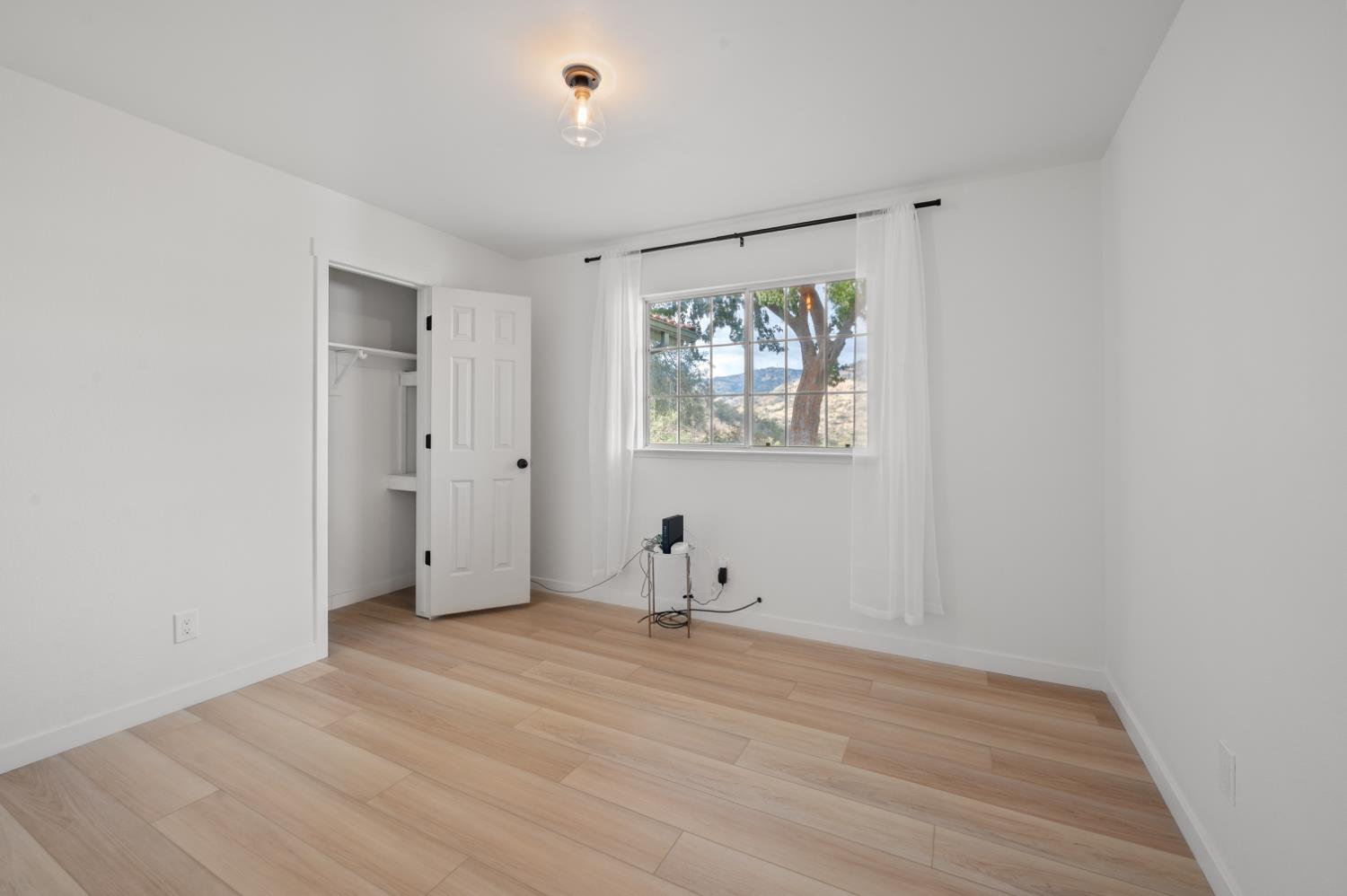 38570 Rustic Ln, Yokuts Valley, CA 93675