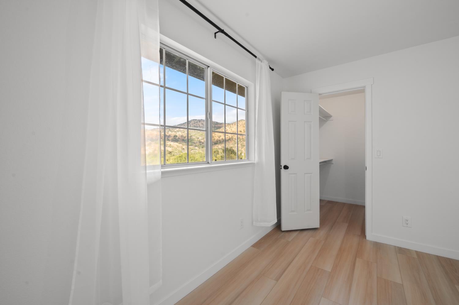 38570 Rustic Ln, Yokuts Valley, CA 93675