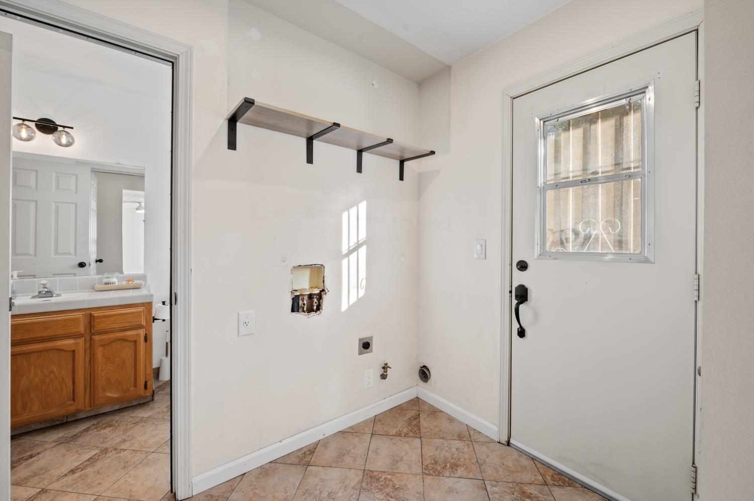 38570 Rustic Ln, Yokuts Valley, CA 93675