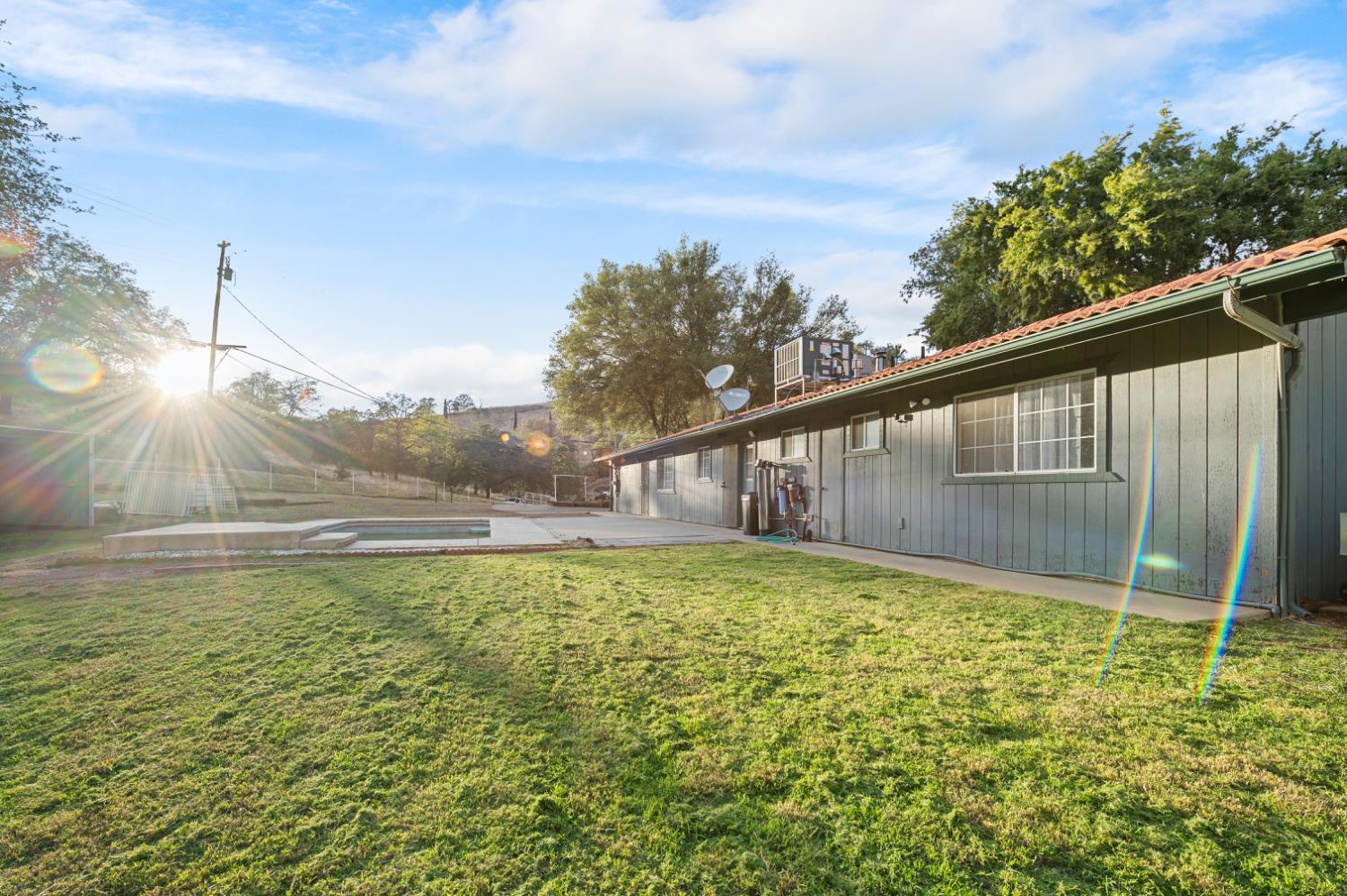 38570 Rustic Ln, Yokuts Valley, CA 93675