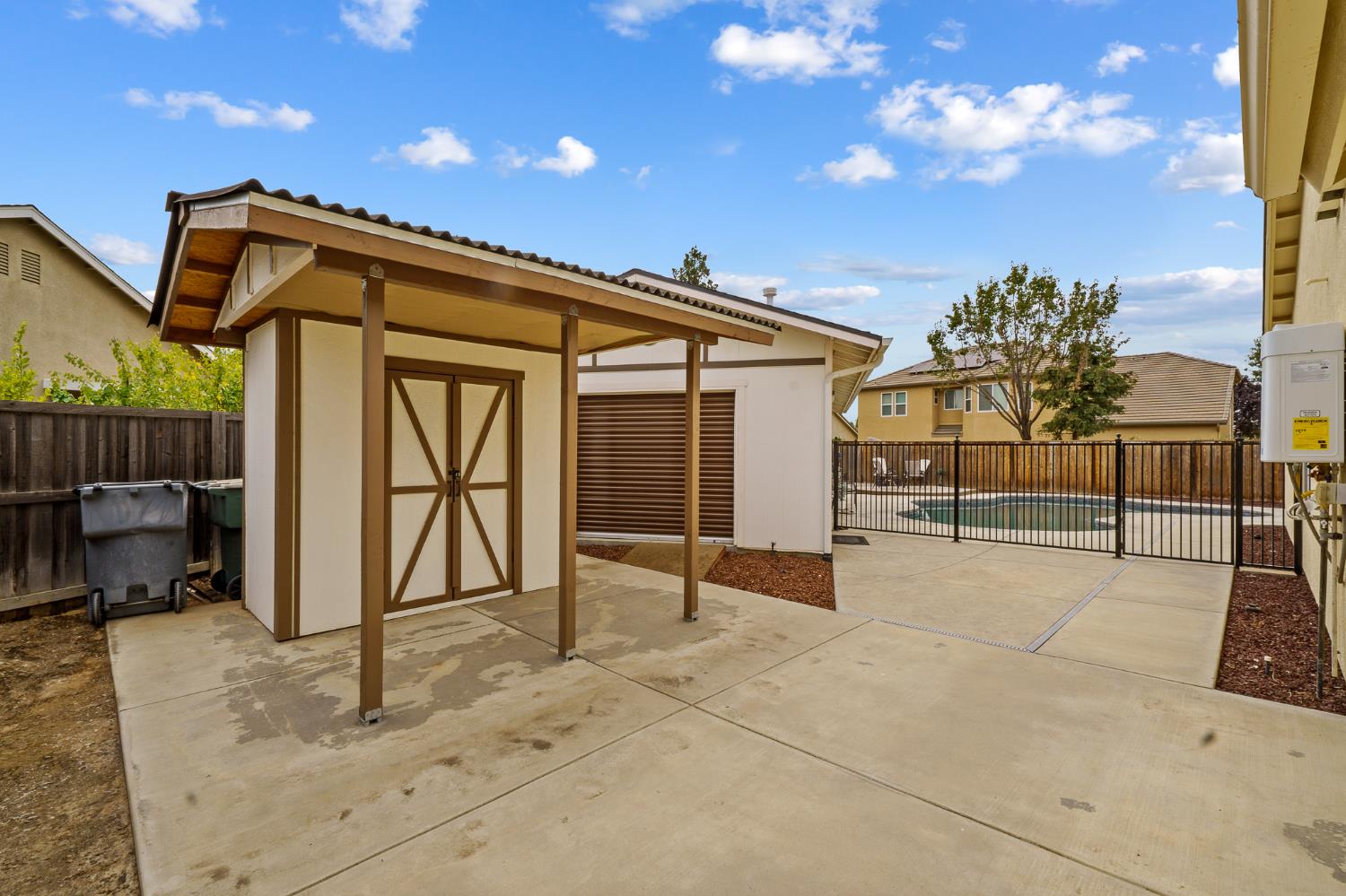 5887 N Bonta Ave, Fresno, CA 93723