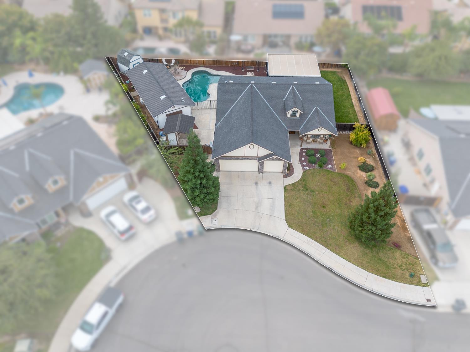 5887 N Bonta Ave, Fresno, CA 93723