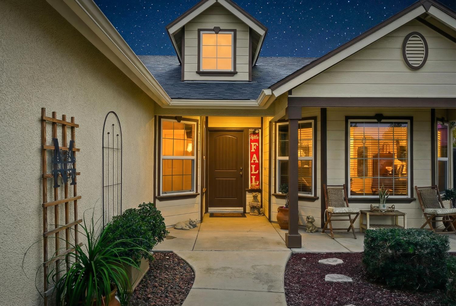 5887 N Bonta Ave, Fresno, CA 93723