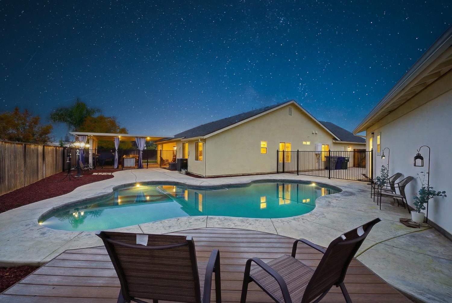 5887 N Bonta Ave, Fresno, CA 93723