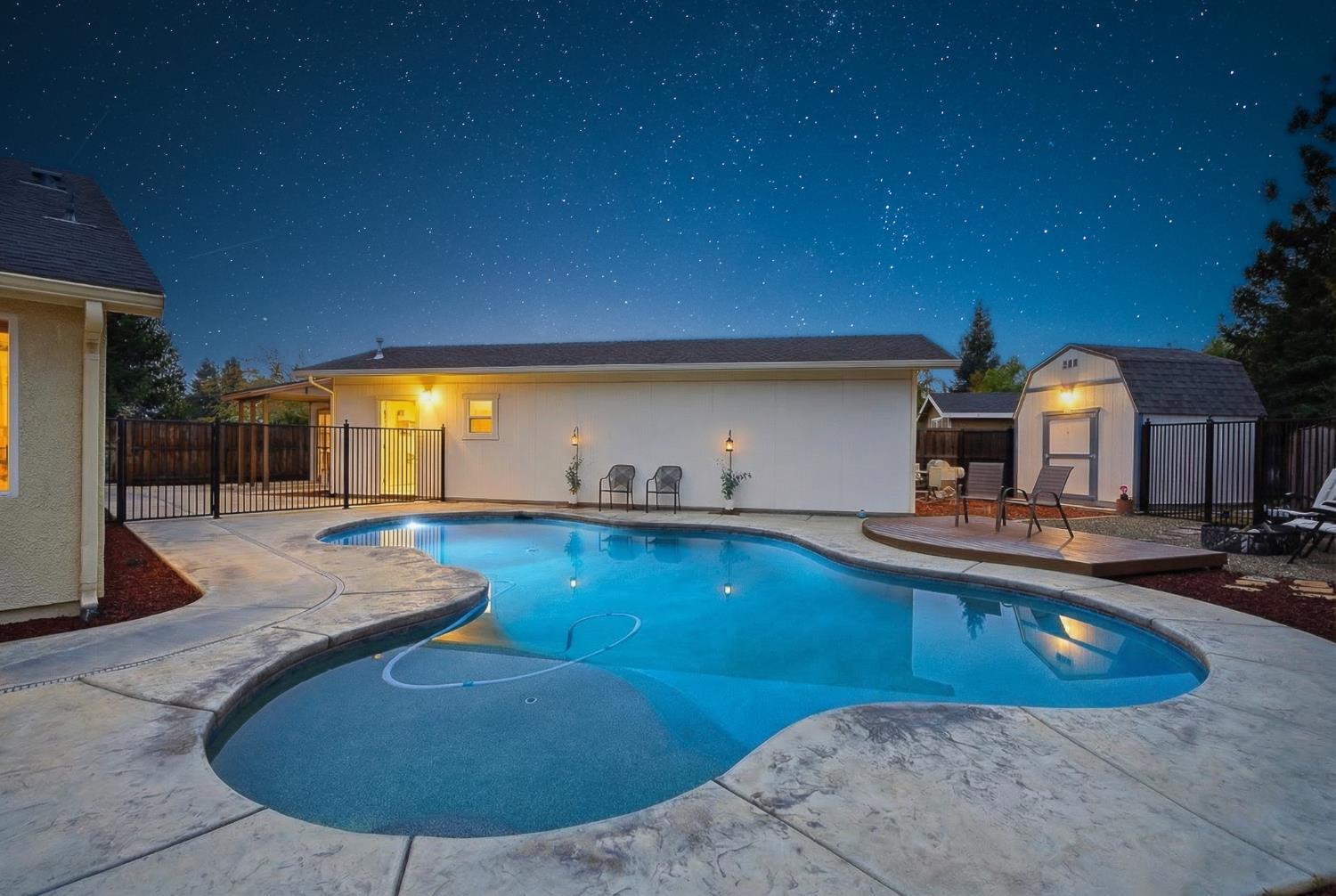 5887 N Bonta Ave, Fresno, CA 93723