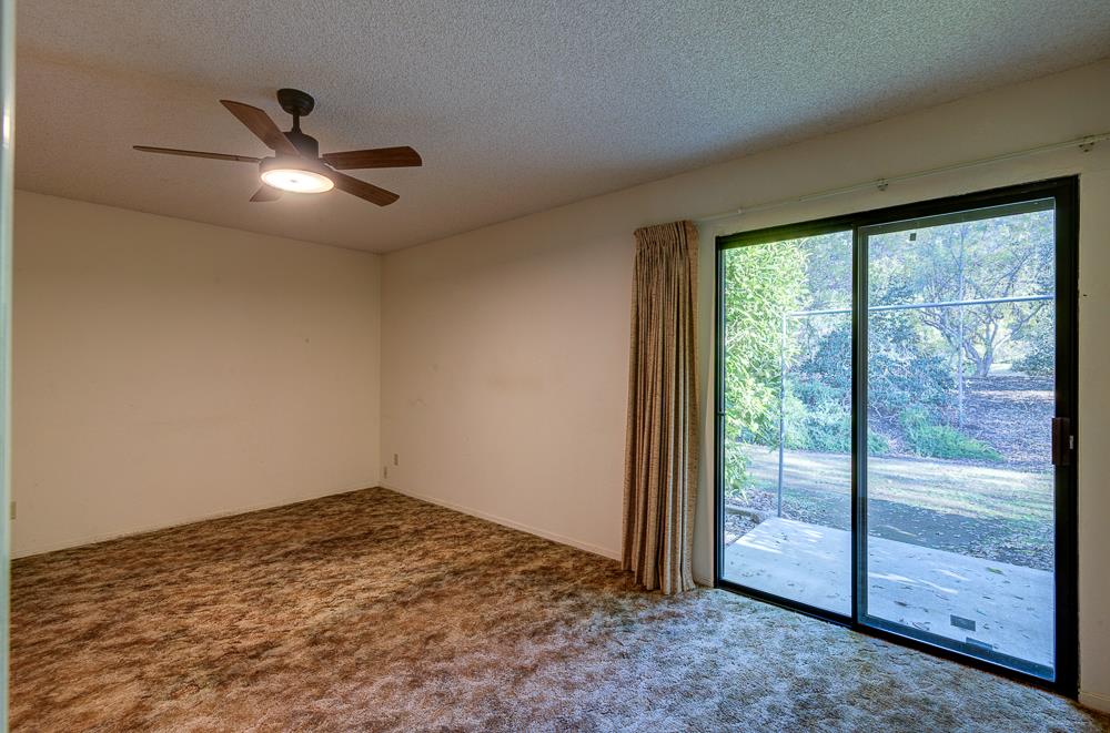 27266 Twin Ponds Rd, Clovis, CA 93619