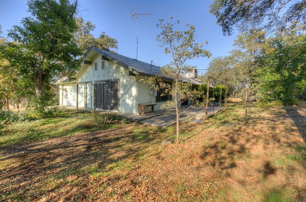 27266 Twin Ponds Rd, Clovis, CA 93619