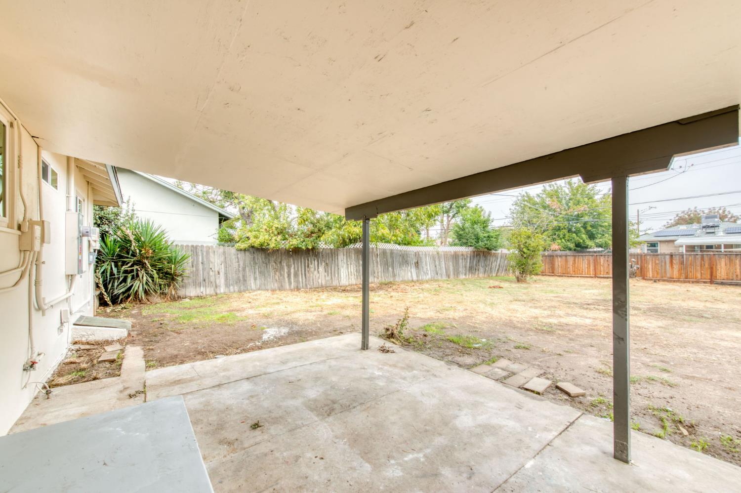 928 W Lansing Way, Fresno, CA 93705