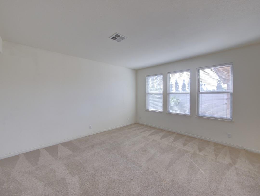 2312 S Bush Ave, Fresno, CA 93727