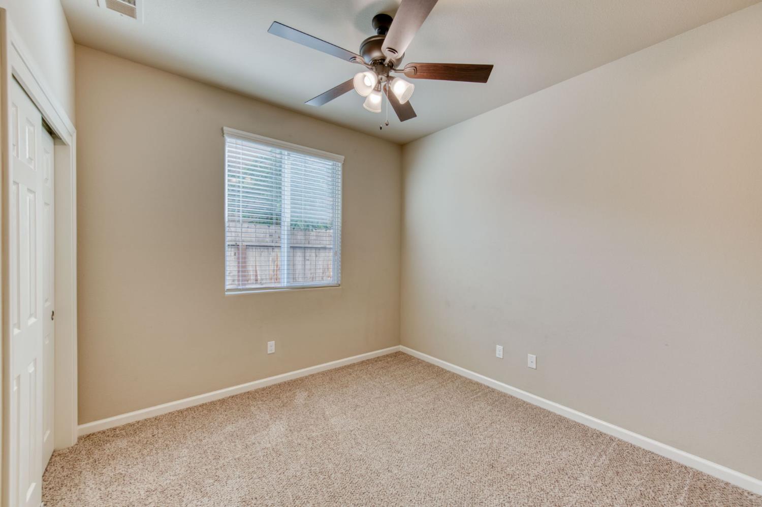 3460 Griffith Ave, Clovis, CA 93619