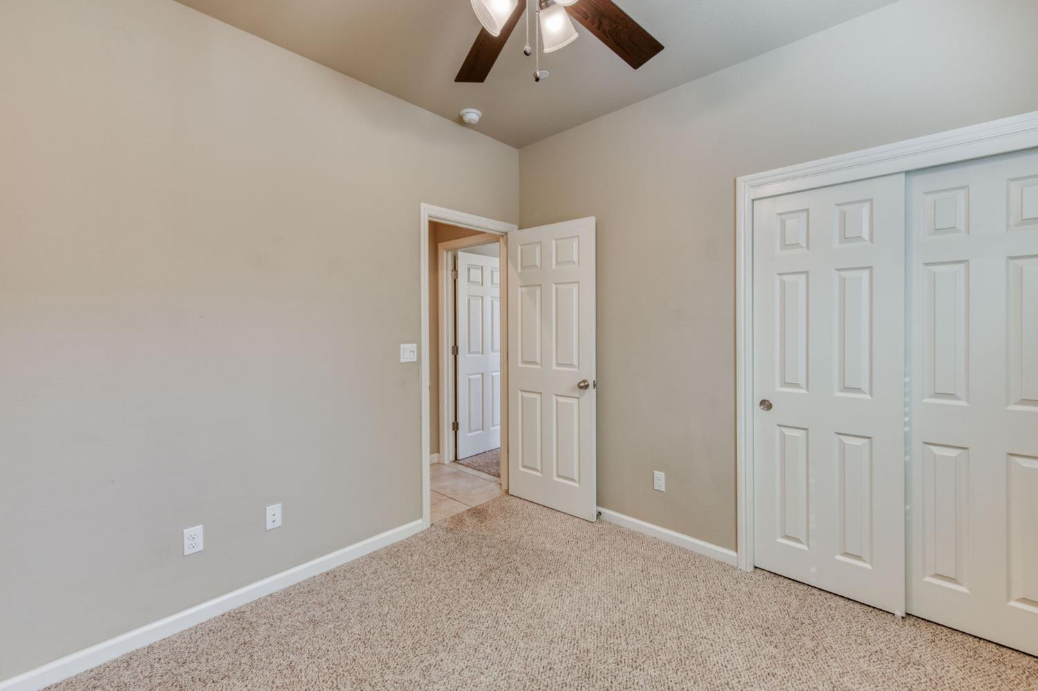 3460 Griffith Ave, Clovis, CA 93619