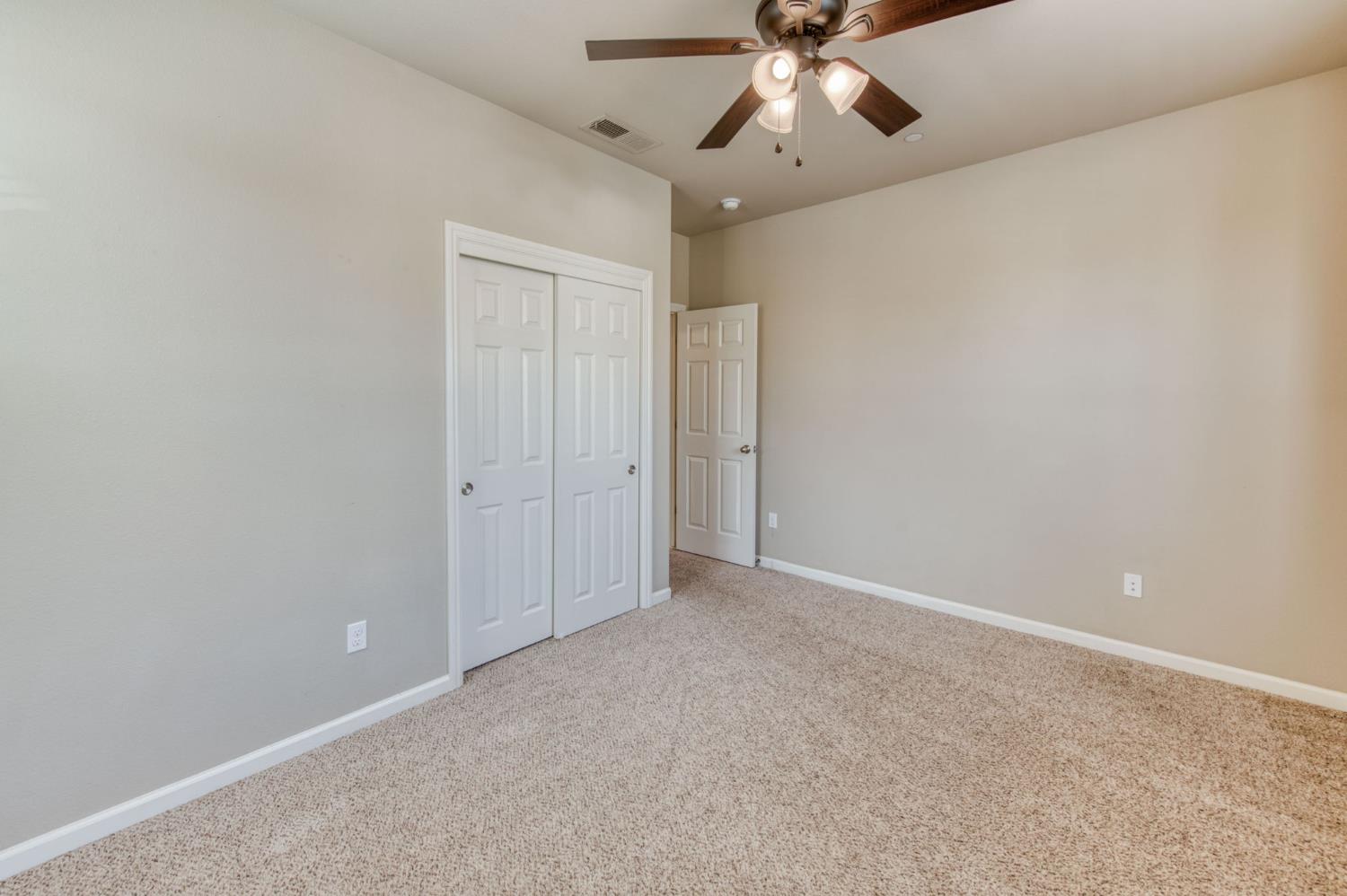 3460 Griffith Ave, Clovis, CA 93619