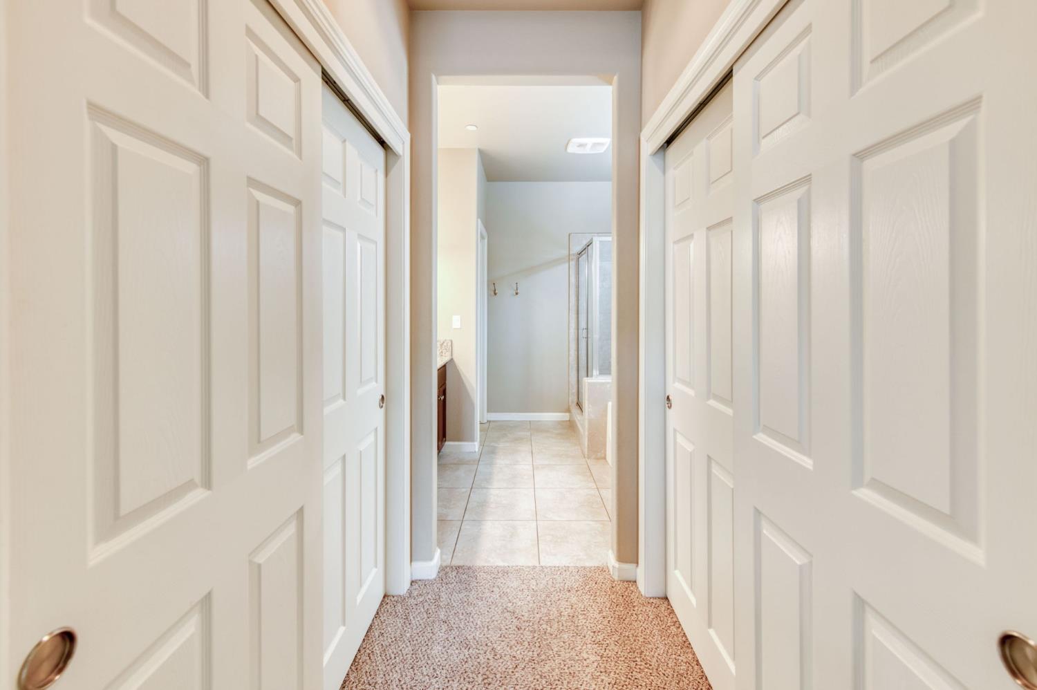 3460 Griffith Ave, Clovis, CA 93619