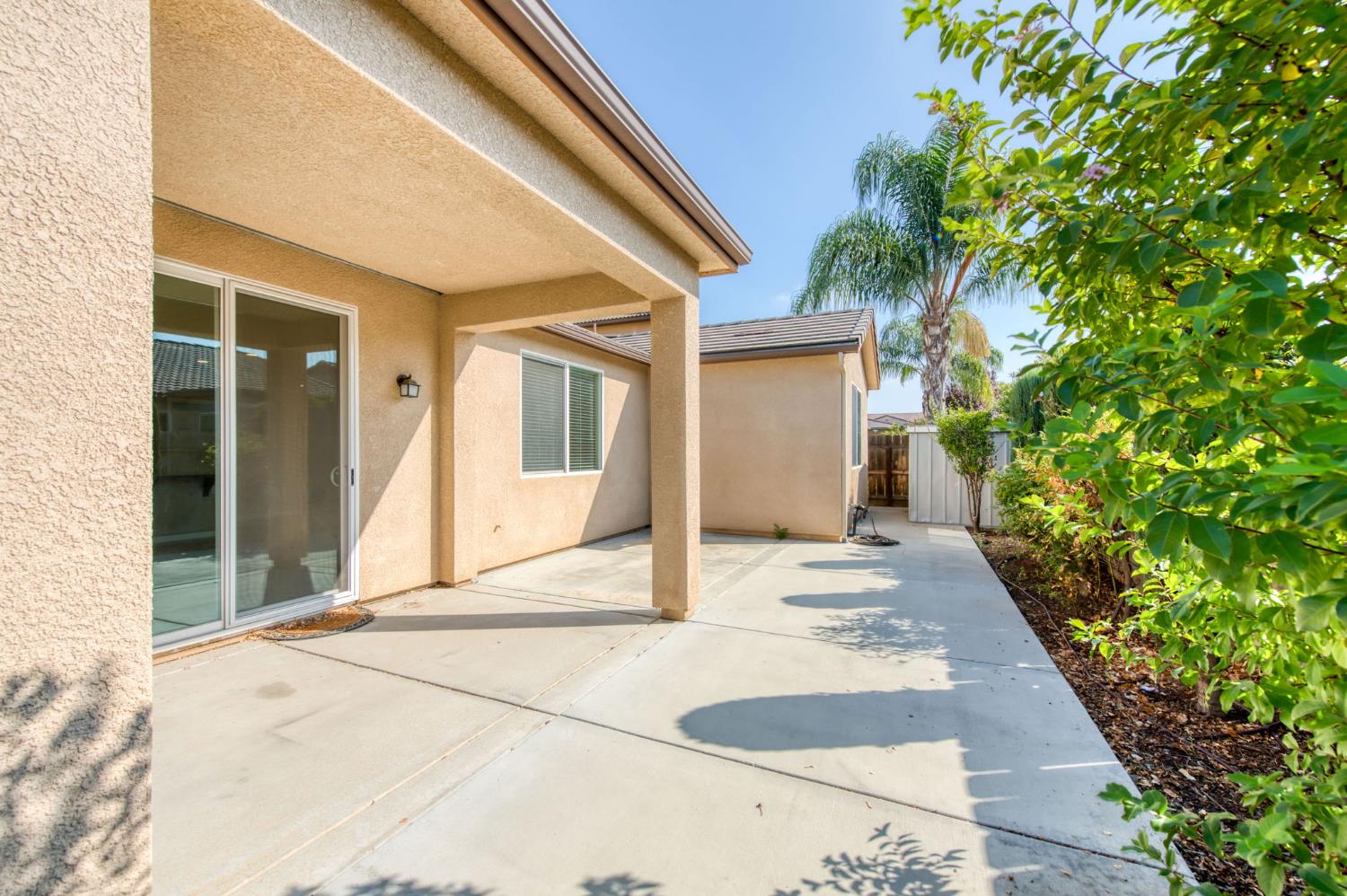 3460 Griffith Ave, Clovis, CA 93619