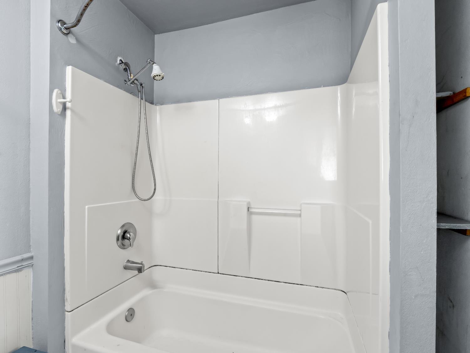 43044 Country Club Dr W, Oakhurst, CA 93644