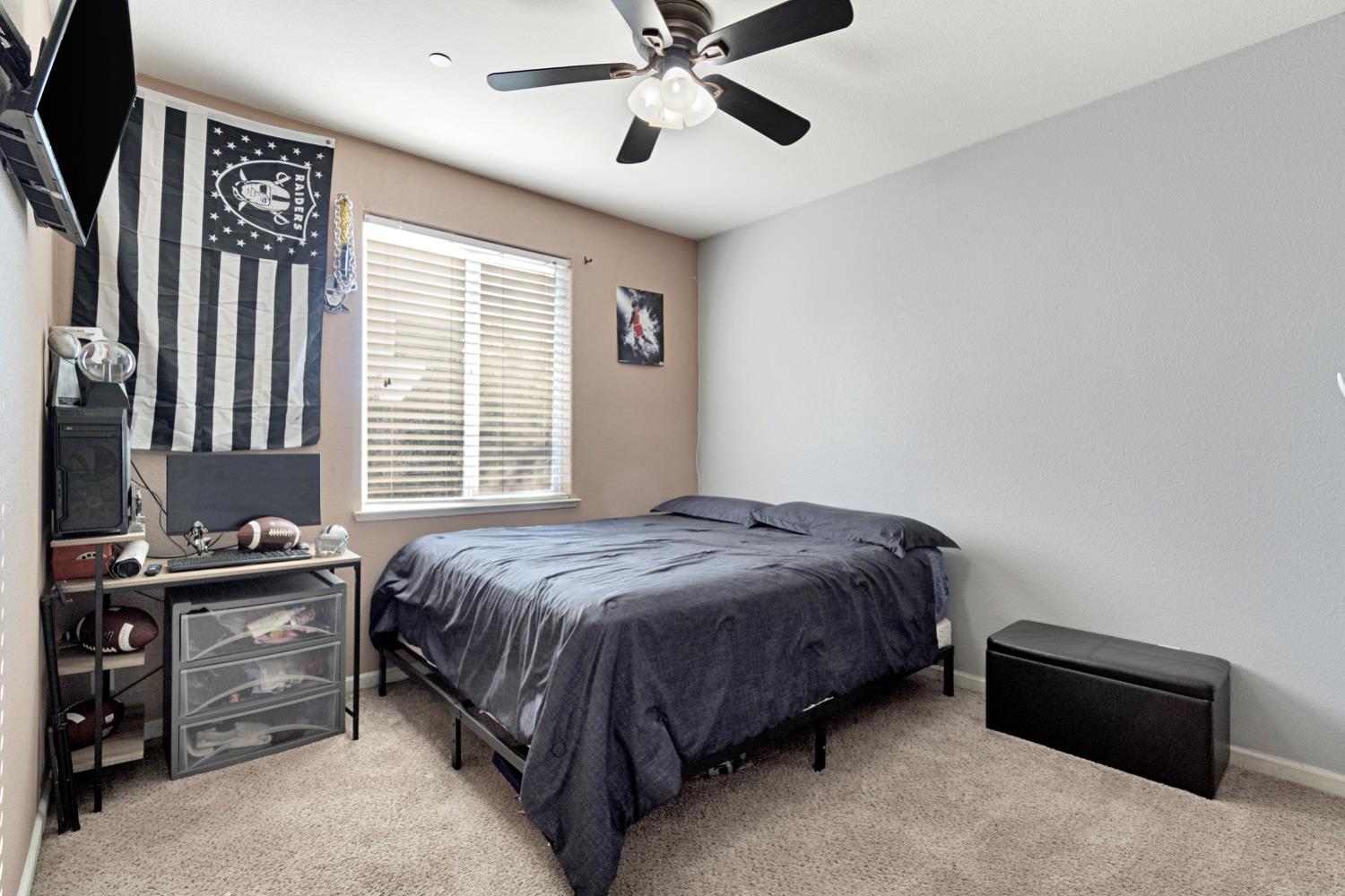 8460 Foothill Ave, Parlier, CA 93648