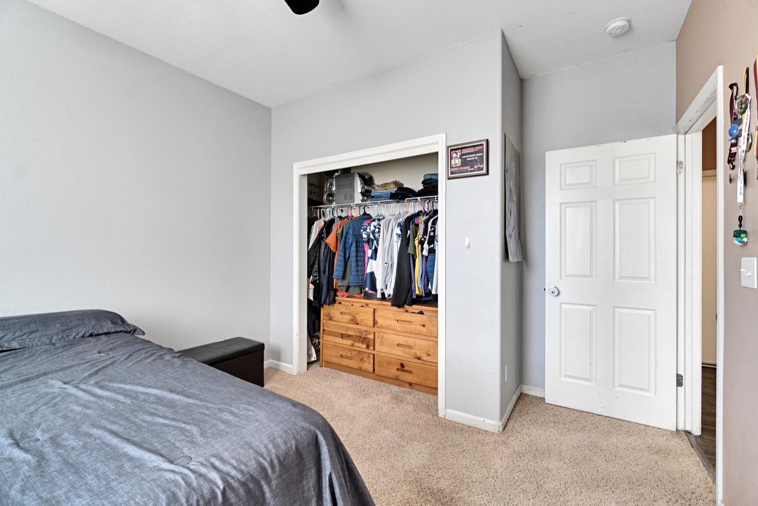 8460 Foothill Ave, Parlier, CA 93648
