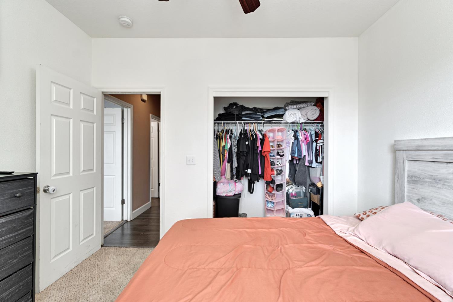 8460 Foothill Ave, Parlier, CA 93648