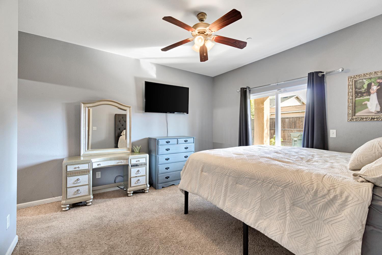 8460 Foothill Ave, Parlier, CA 93648