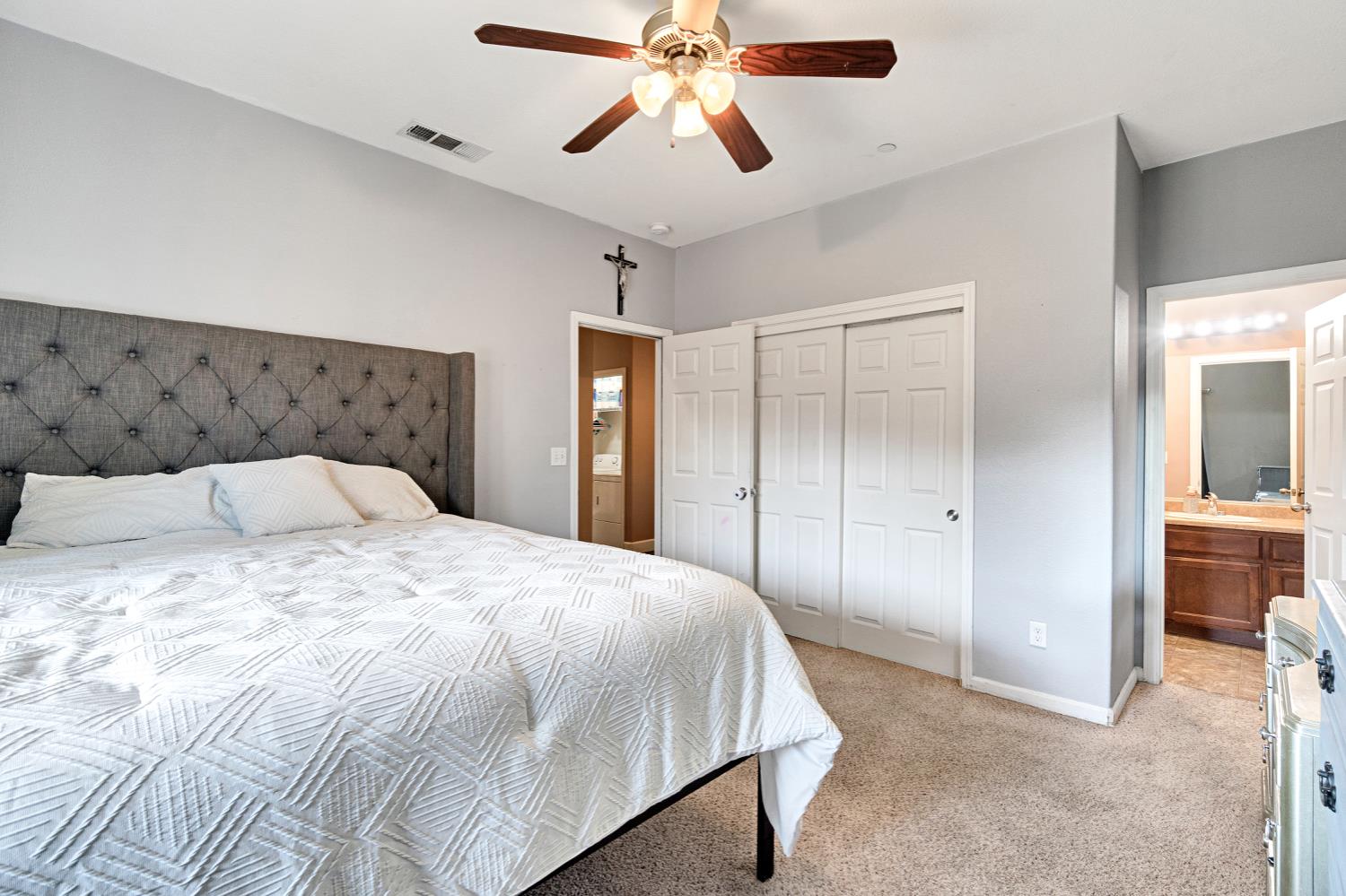 8460 Foothill Ave, Parlier, CA 93648