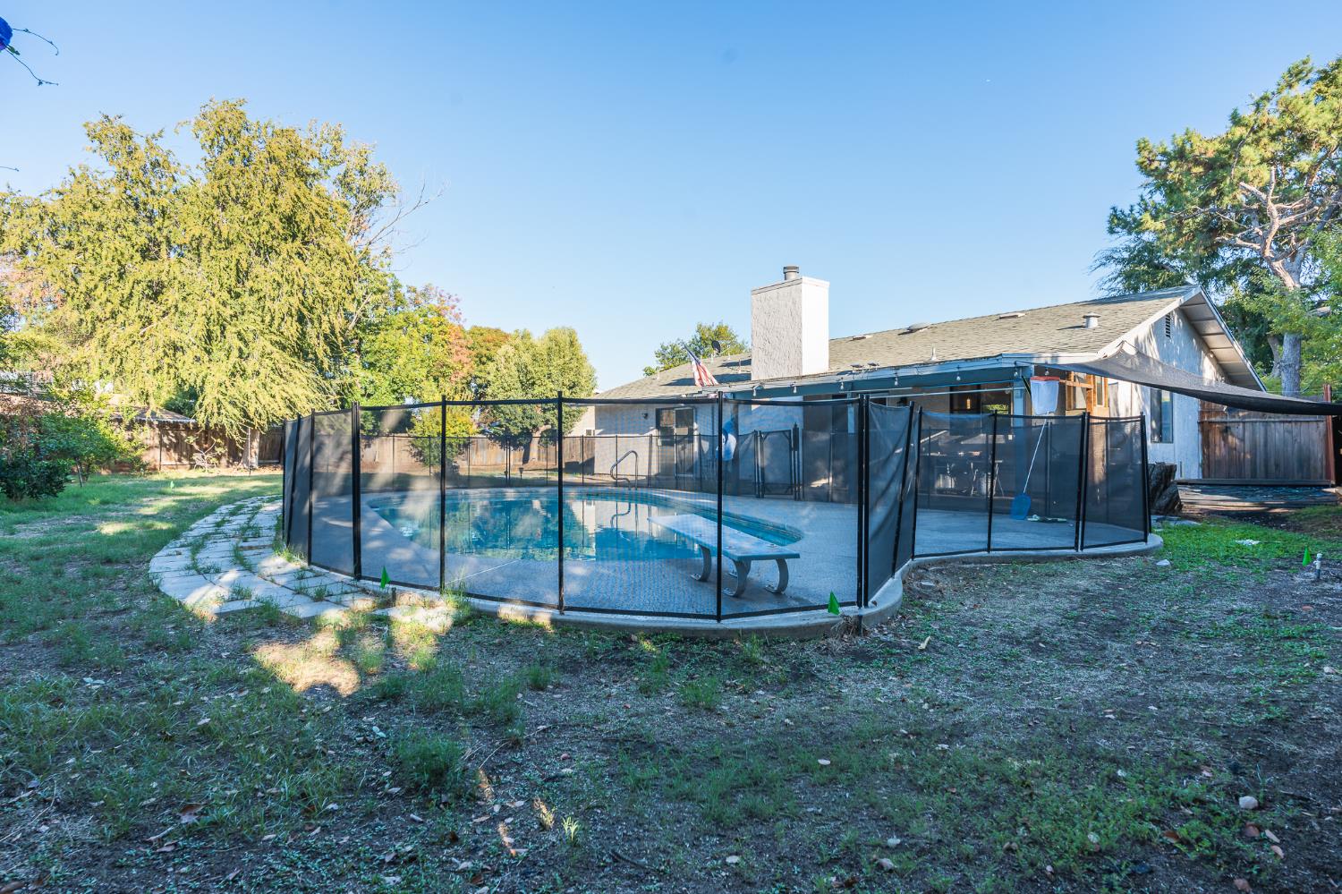 1717 Swift Ave, Clovis, CA 93611