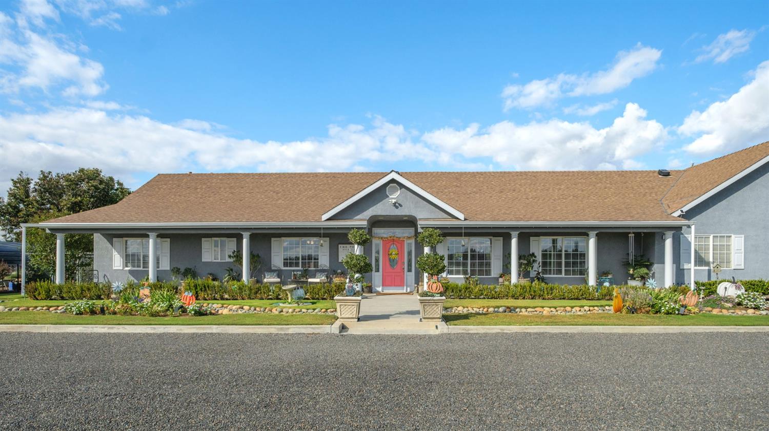 17534 Lacey Blvd, Lemoore, CA 93245