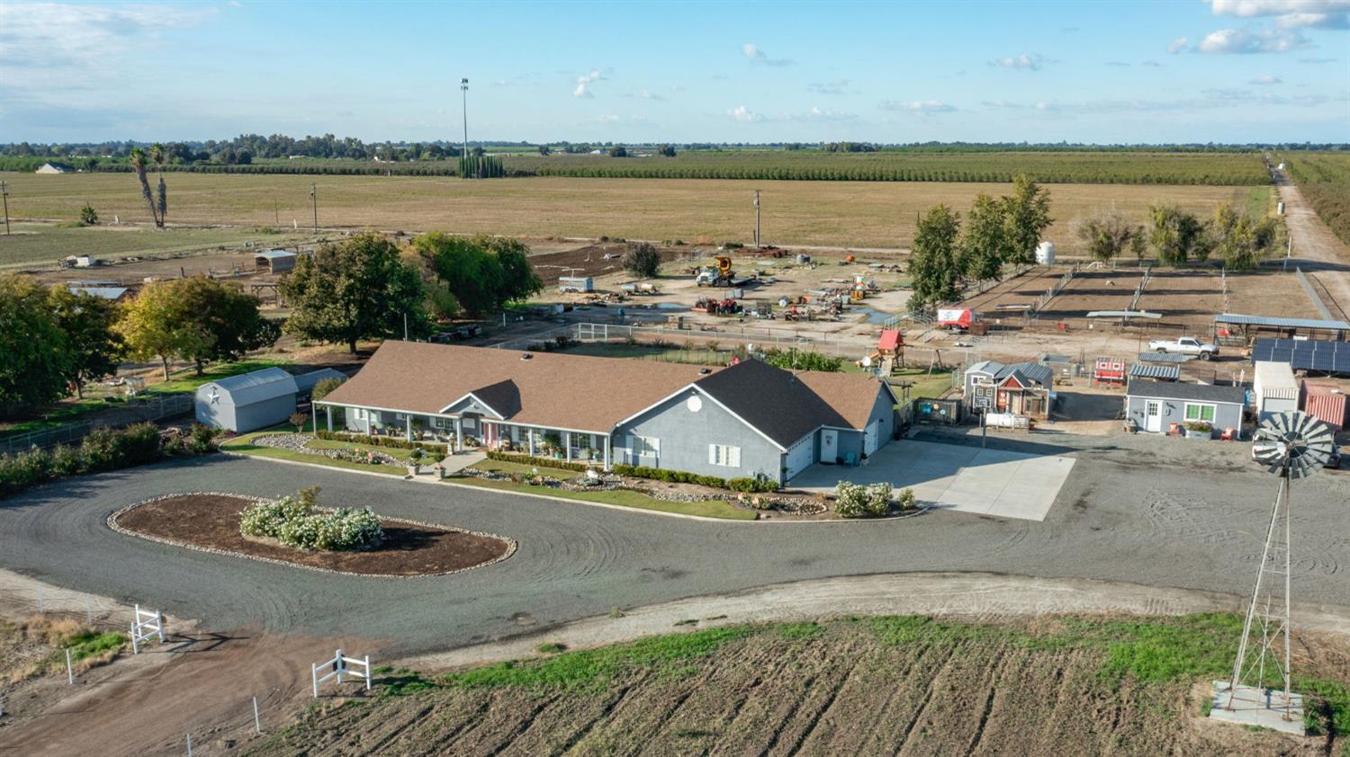 17534 Lacey Blvd, Lemoore, CA 93245
