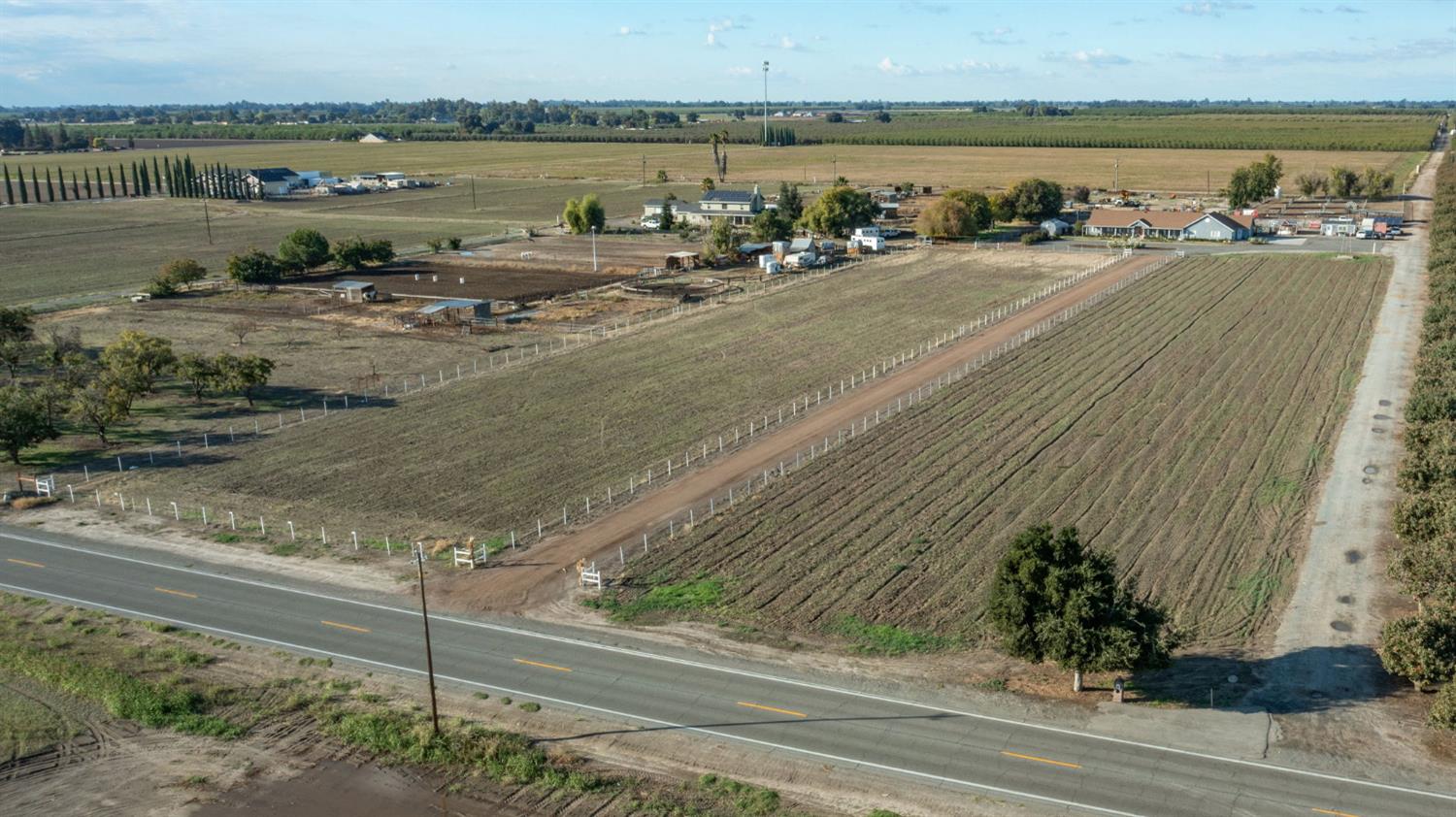 17534 Lacey Blvd, Lemoore, CA 93245