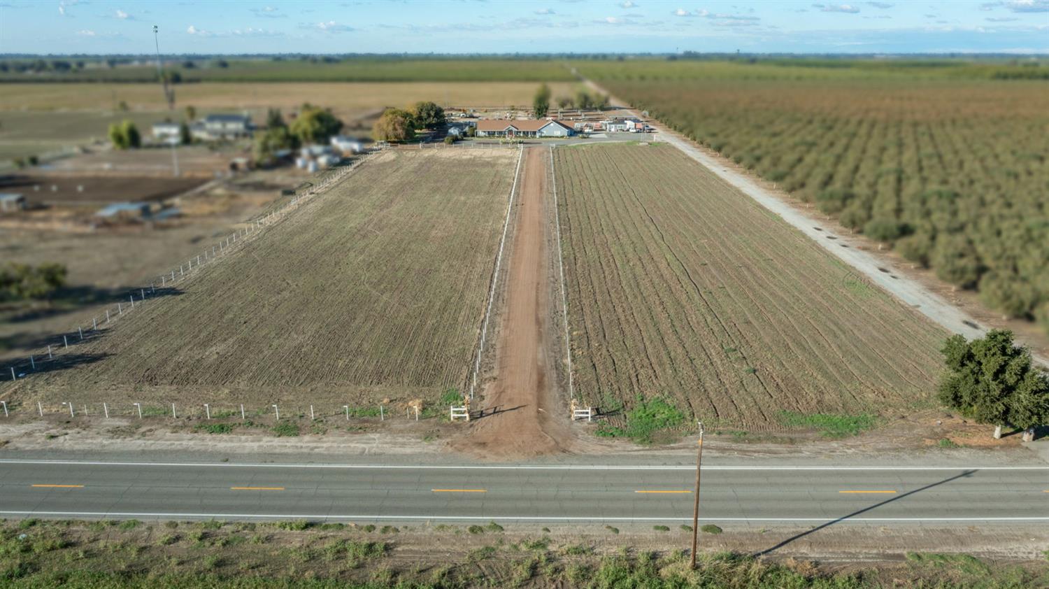 17534 Lacey Blvd, Lemoore, CA 93245